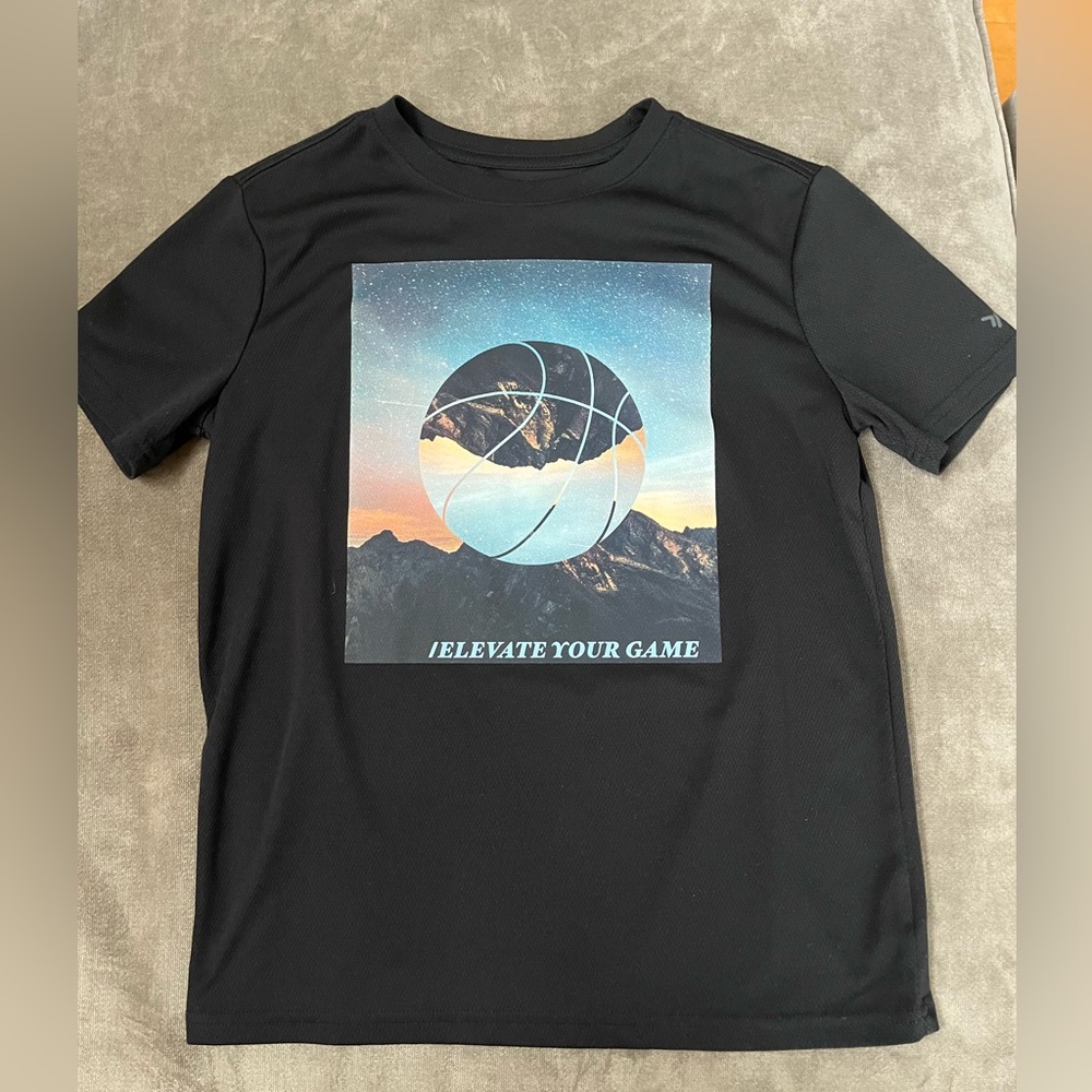 Boys shirt size 10/12